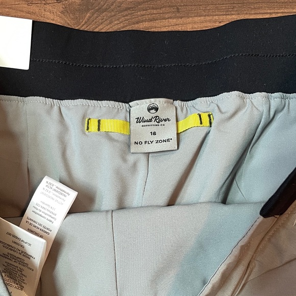 Women’s Wind River shorts - Picture 4 of 4